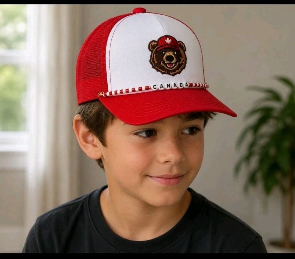 Gertex Kids Canada Bear Trucker Hat Red White Beaded CANADA Size 4-6X NWT